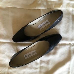 Etienne Aigner black leather heels